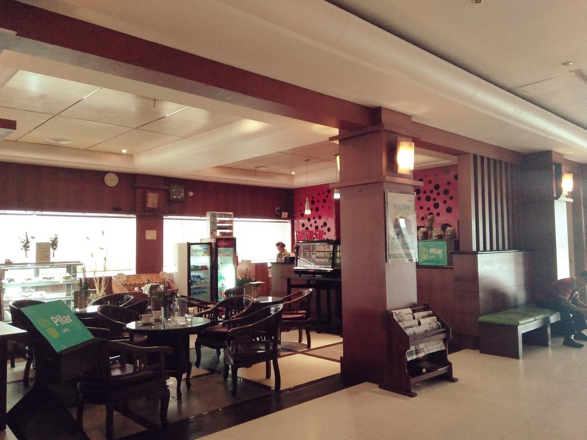 Hotel Tarakan Plaza Exterior photo