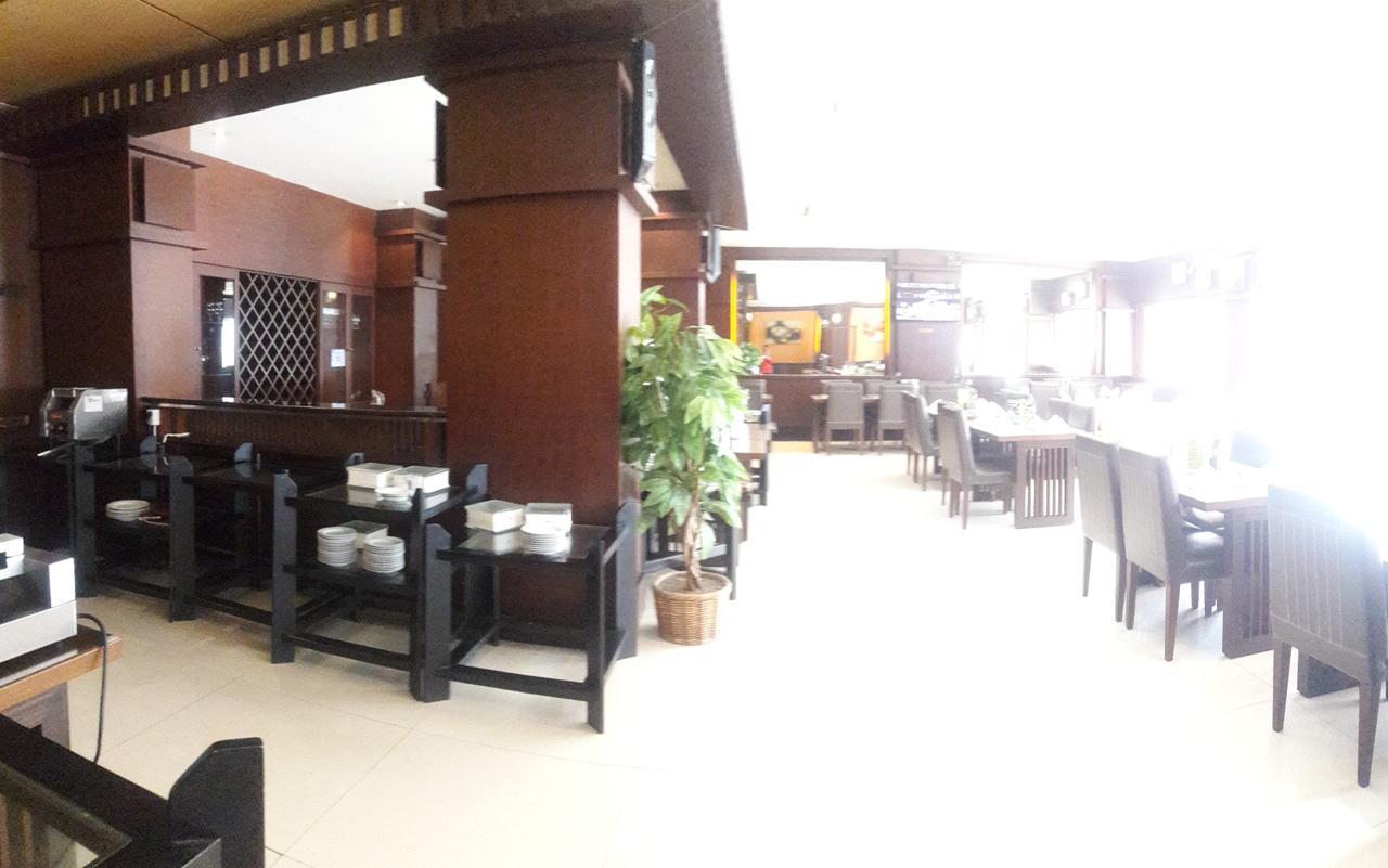 Hotel Tarakan Plaza Exterior photo