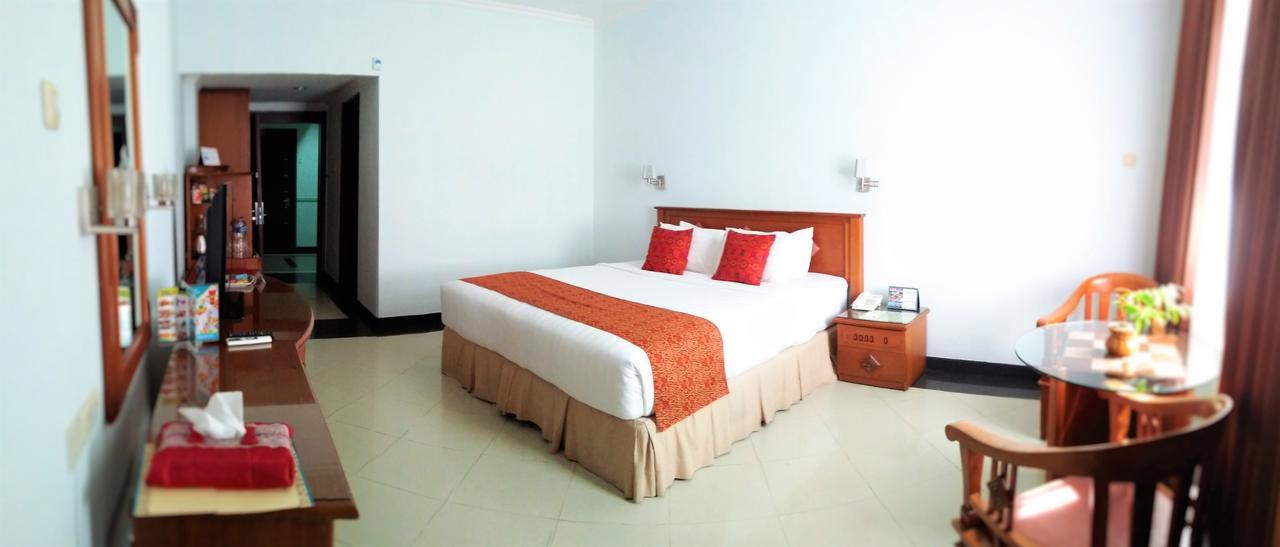 Hotel Tarakan Plaza Exterior photo