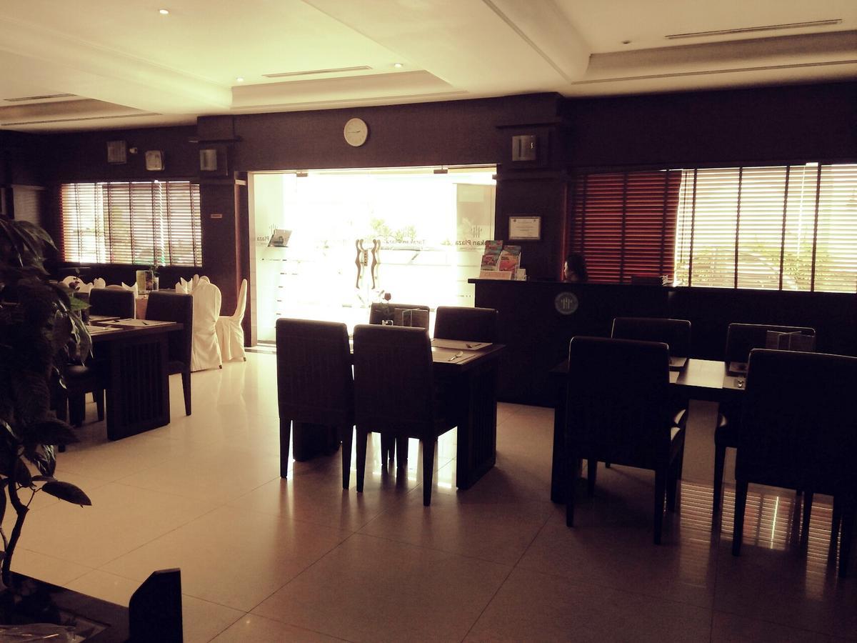 Hotel Tarakan Plaza Exterior photo