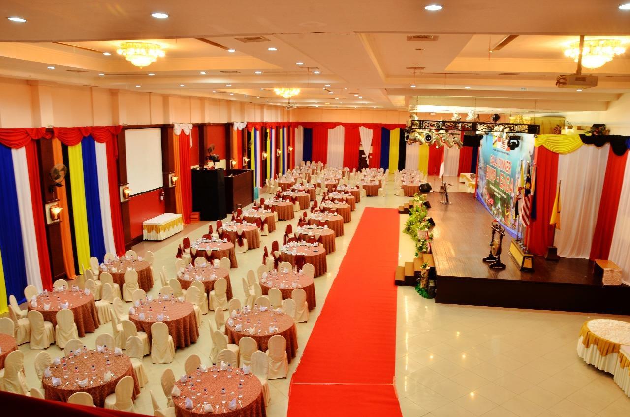 Hotel Tarakan Plaza Exterior photo